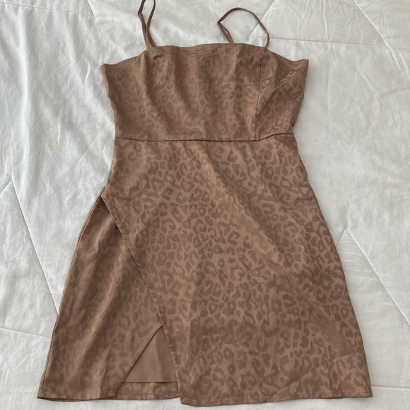 NWOT cheetah/leopard tan satin mini dress - Picture 10 of 10